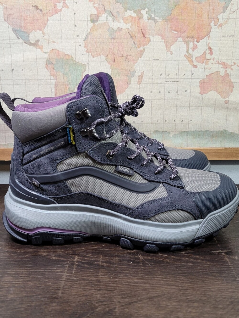 BRAND NEW Vans MTE Crestline Waterproof boot "Dark Grey Purple" Women's Size 9.5